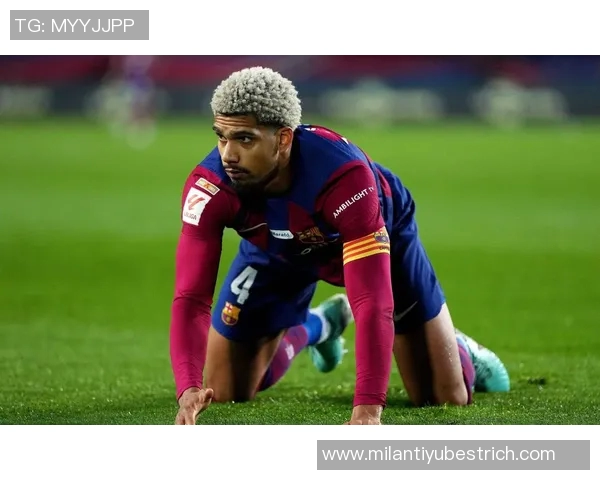 阿劳霍今日参加巴萨合练复出时间将视情况而定